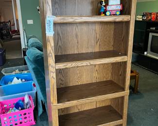 #371	PR	oak look bookcase 30x12x72	 $30.00 			

