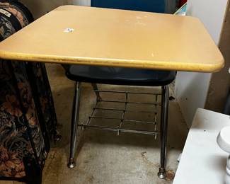 #146 blue 1 person student desk $30