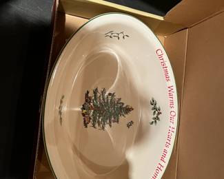 #341	China	Spode Christmas veggie bowl 	 $25.00 			
