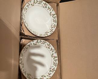 #340	china	Holly and berry set of 8 soup bowls by Noritake	 $30.00 			
