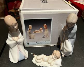 #339	Lladro	Lladro Brillo Nativity set 3 piece 4.670-4671-4672	 $160.00 			
