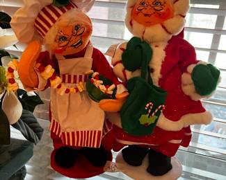 #359	christmas	Anna Lee santa 13  in tall santa and mrs claus	 $40.00 			
