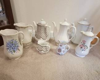 Cute Vintage Tea Pots