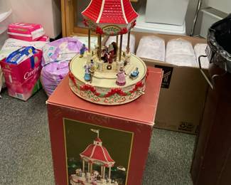 Lenox Holiday Gazebo - Music Box