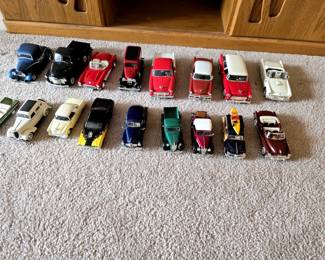 Smaller scale diecast cars