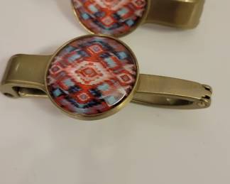 Going Out To Dinner And Don't Know Where To Put Your Purse ? These Purse Holders Are The Best ! Clips On To Most Tables So Your Purse Stays Right By U But Out Of They Way.
