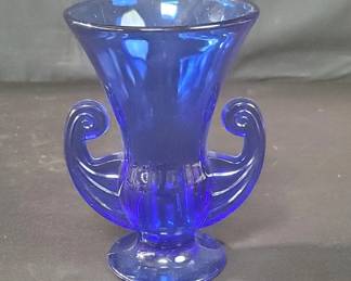 Lot # : 108 - Art Deco blue glass vase