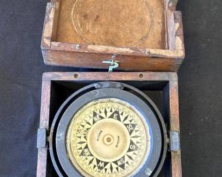 Lot # : 373z - Antique Ritchie Boston Nautical Marine Compass