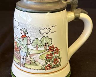 Lot # : 315z - Vintage Frankenheim Alt ceramic beer mug