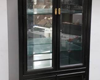 Lot # : 50 - Asian-style mirrored-back cabinet with brass