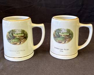 Lot # : 320z - Pair of vintage German ceramic mugs