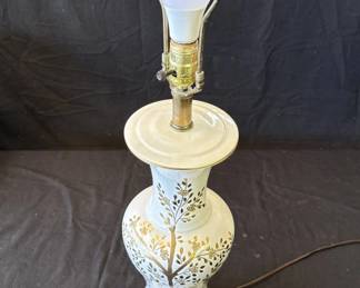Lot # : 220z - Vintage gold-painted ceramic lamp