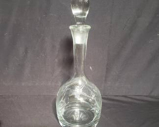Lot # : 80 - Etched glass decanter