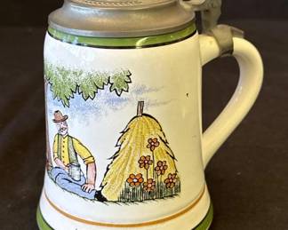 Lot # : 313z - Vintage Frankenheim Alt ceramic beer mug