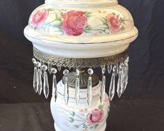Lot # : 200z - Vintage Victorian-style parlor lamp