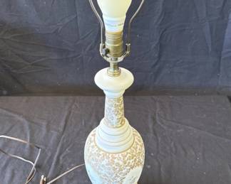 Lot # : 221z - Vintage porcelain floral lamp