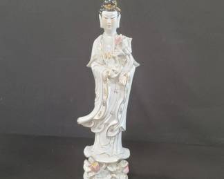 Lot # : 234 - Chinese porcelain figure