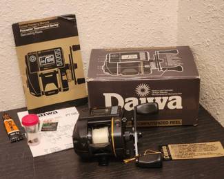 Lot # : 320d - Daiwa Procaster Tournament PT 10E digital reel