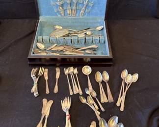 Lot # : 374z - Vintage mixed flatware set