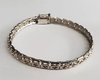 Lot # : 30 - Sterling silver bracelet