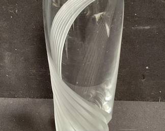 Lot # : 82 - Lenox crystal vase