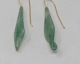 Lot # : 305 - 14k gold and jadeite earrings