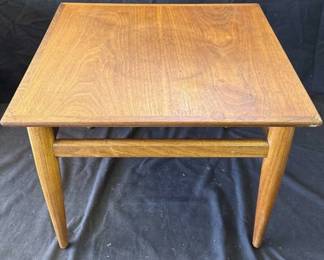 Lot # : 219z - Vintage MCM Heritage walnut side table