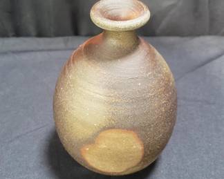 Lot # : 296 - Signed Asian pottery vase