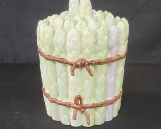 Lot # : 86 - Italian Majolica porcelain asparagus jar with lid