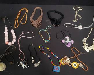 Lot # : 155 - Group of costume jewelry