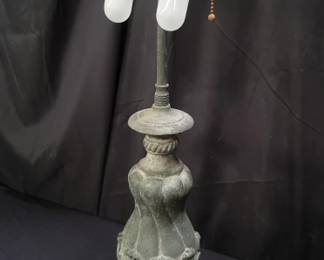 Lot # : 213 - Antique bronze table lamp