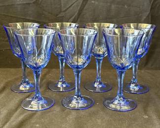 Lot # : 279z - 7 vintage Fostoria Avon blue glass goblets