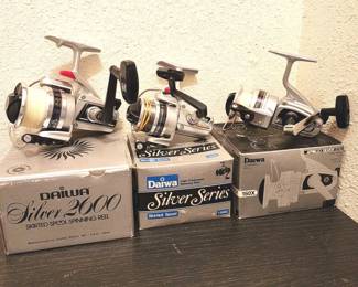 Lot # : 332d - 3 vintage Daiwa fishing reels - 2600, 1300c, 160x