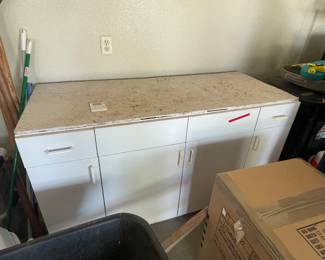 LARGE GARAGE WORKBENCH STORAGE  