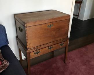 Chippendale Cellerette