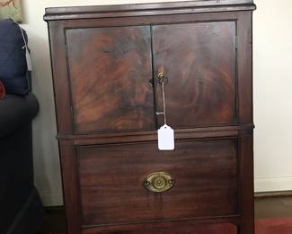 Nice bedside Commode Table