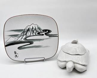 162 AntiqueStyleTortoiseCasseroleJapaneseArtInspiredPlate