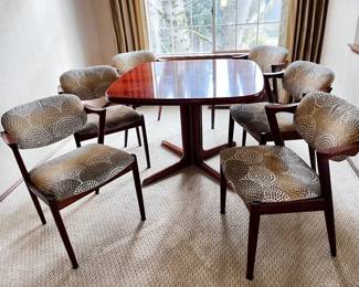 1 VintageMCMSplitPedestalExtendableTable6UpholsteredZChairs