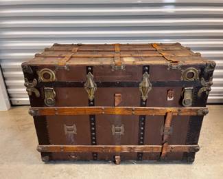 134 AntiqueSteamerTrunkWoodMetalChestwKobeJapanLabel