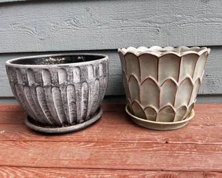49 PairofDecorativeCeramicPlantersArtichokeCockleshellDesigns