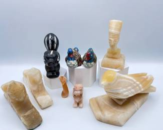 161 NaturalStoneCeramicFigurinesSphinxPharaohAnimalsSkunk