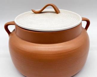 151 HoenigCaliforniaPotteryBeanPotTerraCottaWhiteLid