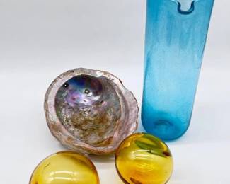 88 CoastalDcorAbaloneShellAmberGlassFloatsBlueGlassPitcher