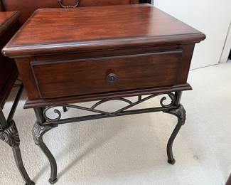 (2) matching nightstands.....