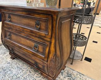 Bombay Chest