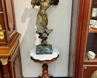 Francisco Flora Bronze