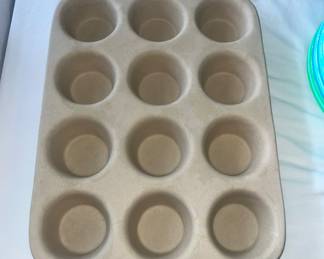Pampered chef muffin