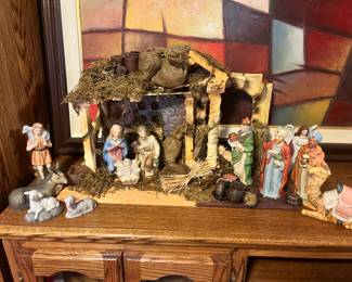 Very nice large nativity set