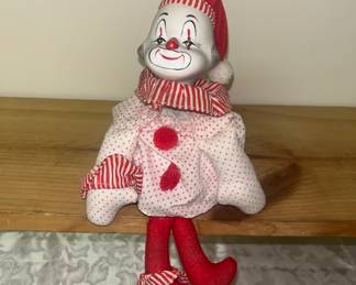 Vtg Musical Animated 9" Shelf-Sitting Clown plays "Send in the Clowns"