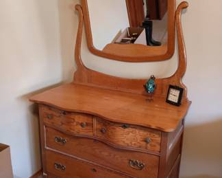 Nice oak dresser with mirror 